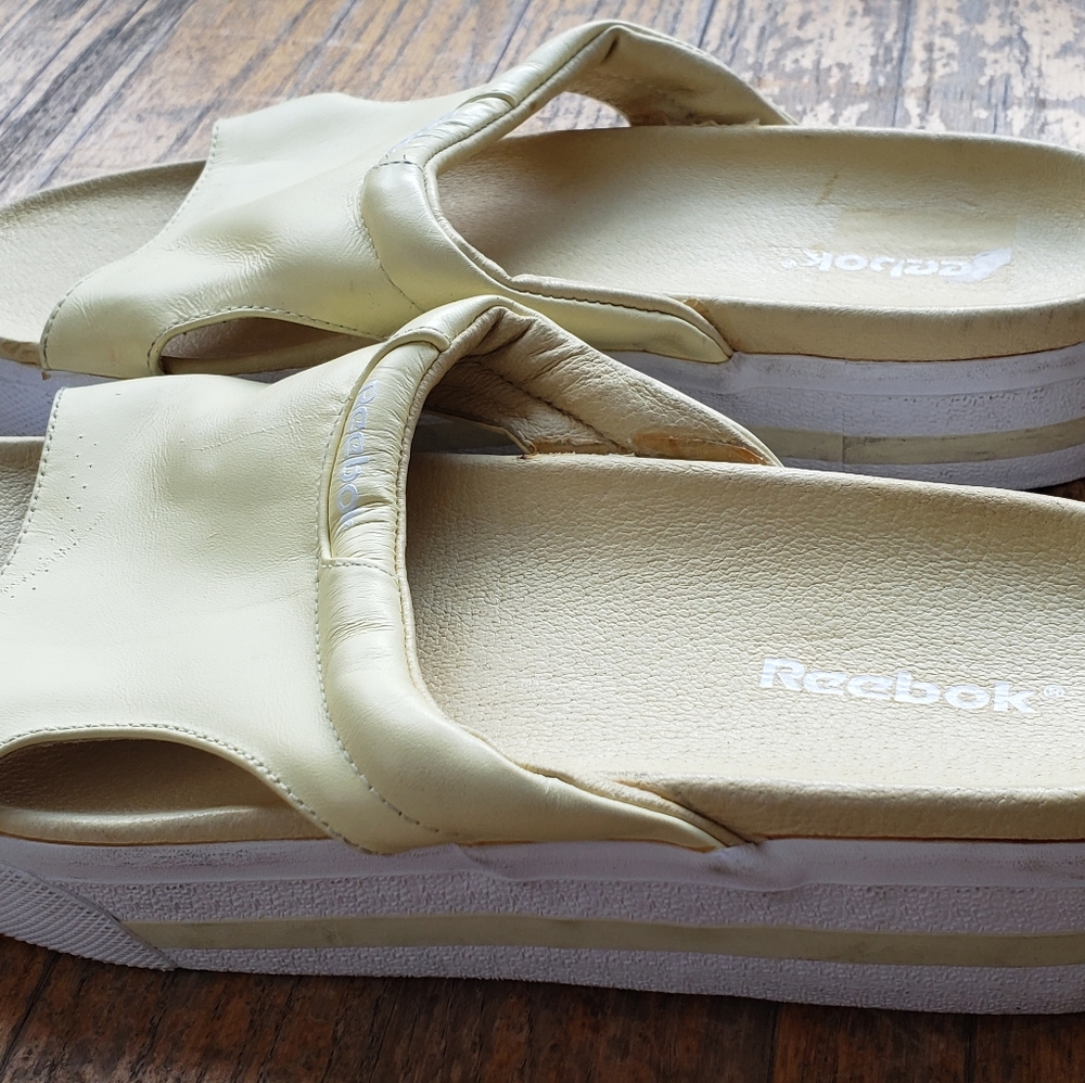 Vintage Reebook Slides - Picture 2 of 3
